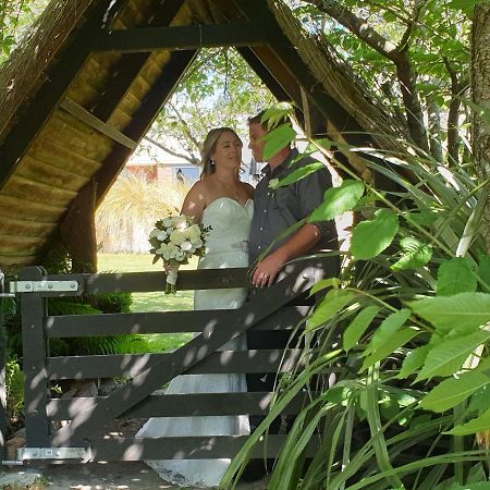 Accommodation At Lakeside Oamaru Exterior foto